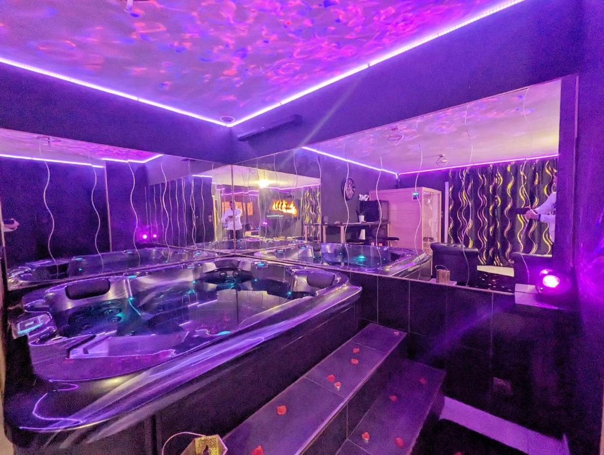 La Gold Room Jacuzzi & Sauna Prive 佩皮尼昂 外观 照片